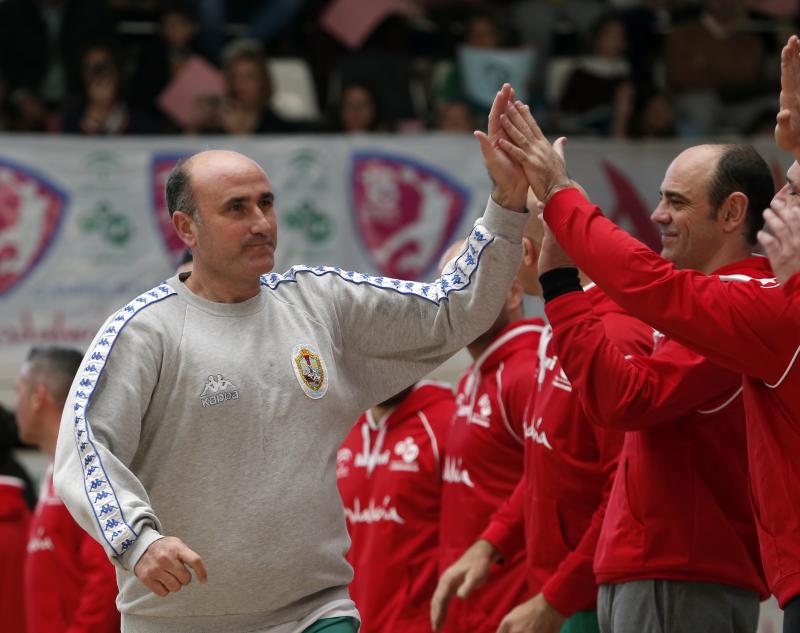 Fotos Homenaje al jugador de balonmano José Luis Pérez Canca que desde